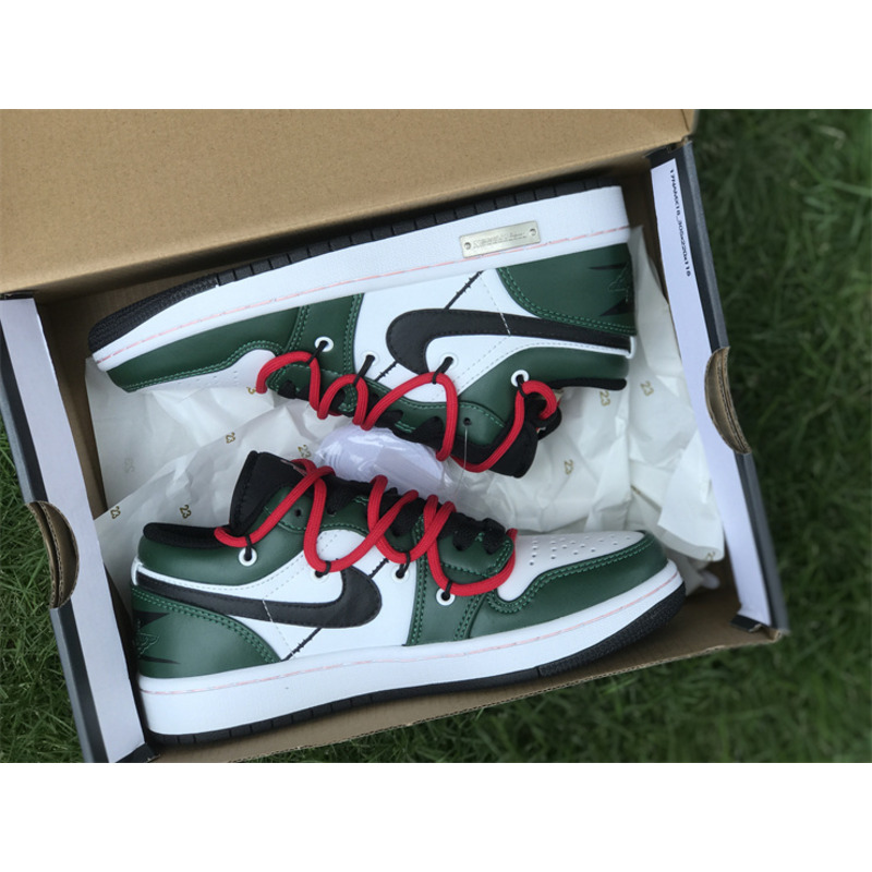 Jordan Off‑WhiteX Nike Dunk Low Pine Green