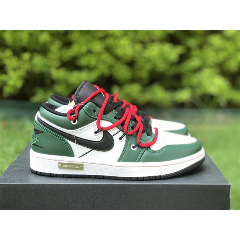 Jordan Off‑WhiteX Nike Dunk Low Pine Green