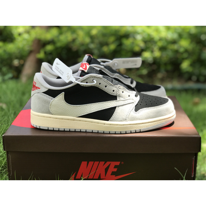 Jordan 1 Low Reverse Mocha Travis Scott