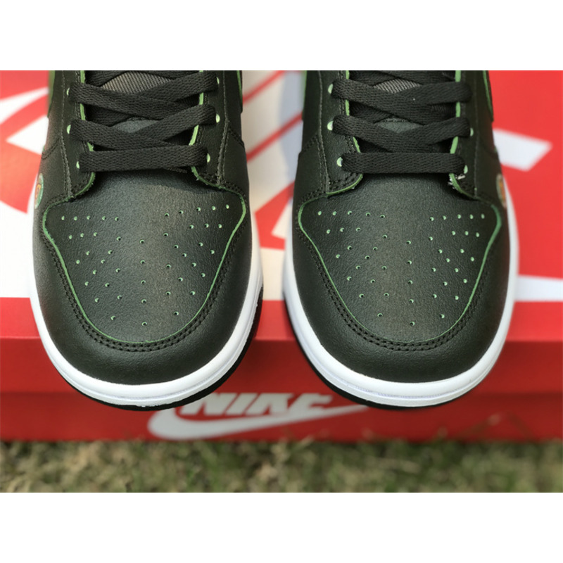 Nike Dunk Low Avocado Sneakers Olive Green