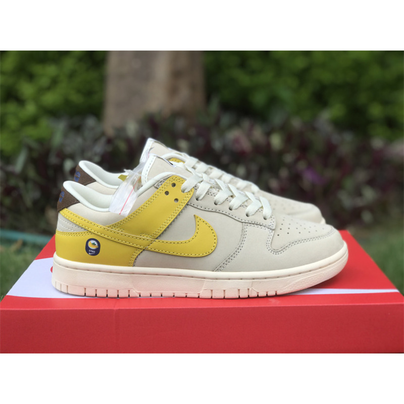 Nike Nike WMNS Dunk Low LX "Banana" Sneakers Coconut Milk / Vivid Sulfur