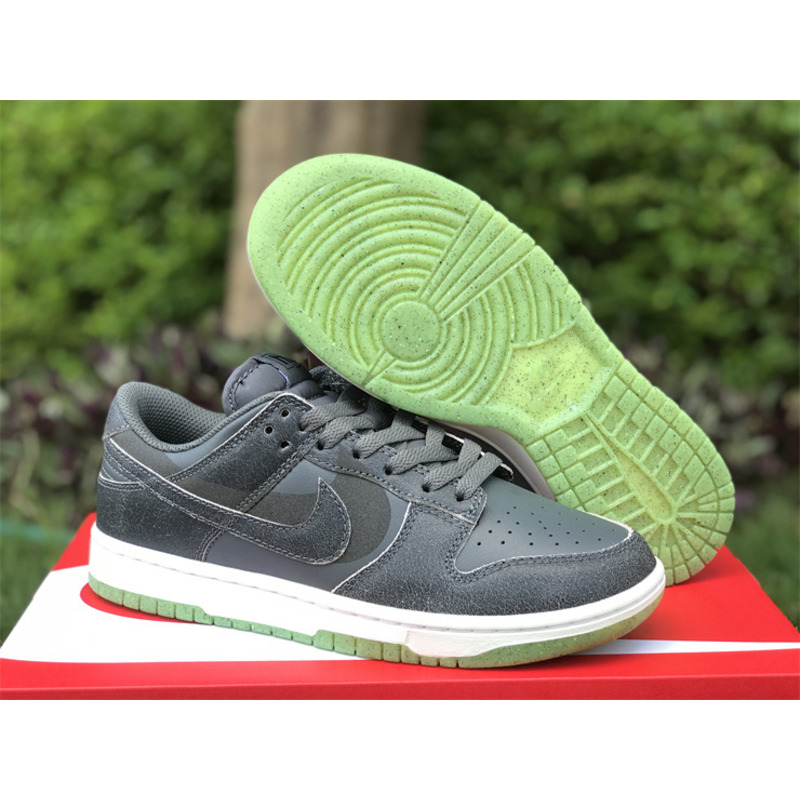 Nike Dunk Low Iron Grey