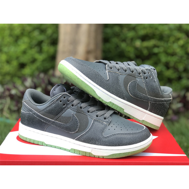 Nike Dunk Low Iron Grey