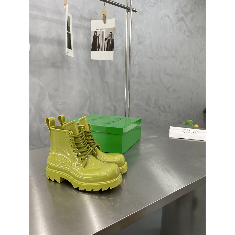 Bo*te*ga ve*ne*ta rubber lace-up boots light green