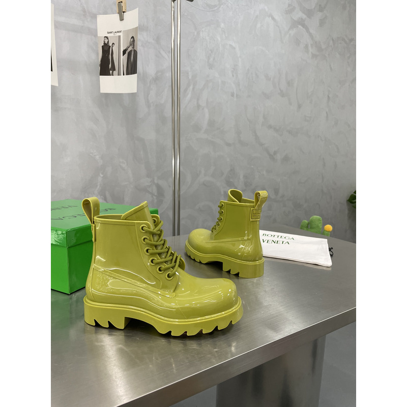 Bo*te*ga ve*ne*ta rubber lace-up boots light green