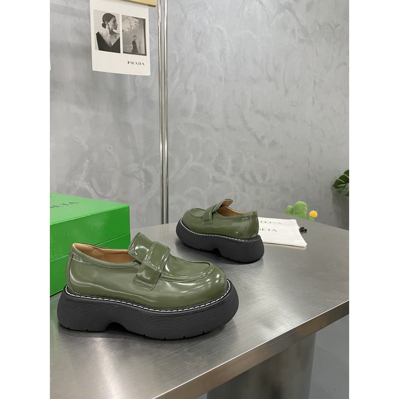 Bo*te*ga ve*ne*ta the bounce loafer  green