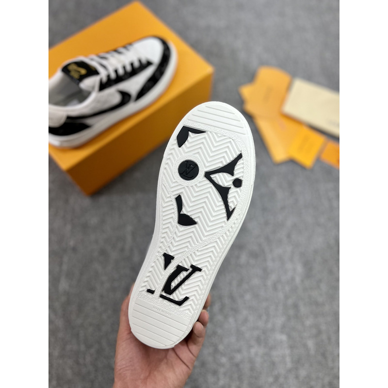 air force 1 x l**is V*t*n sneakers