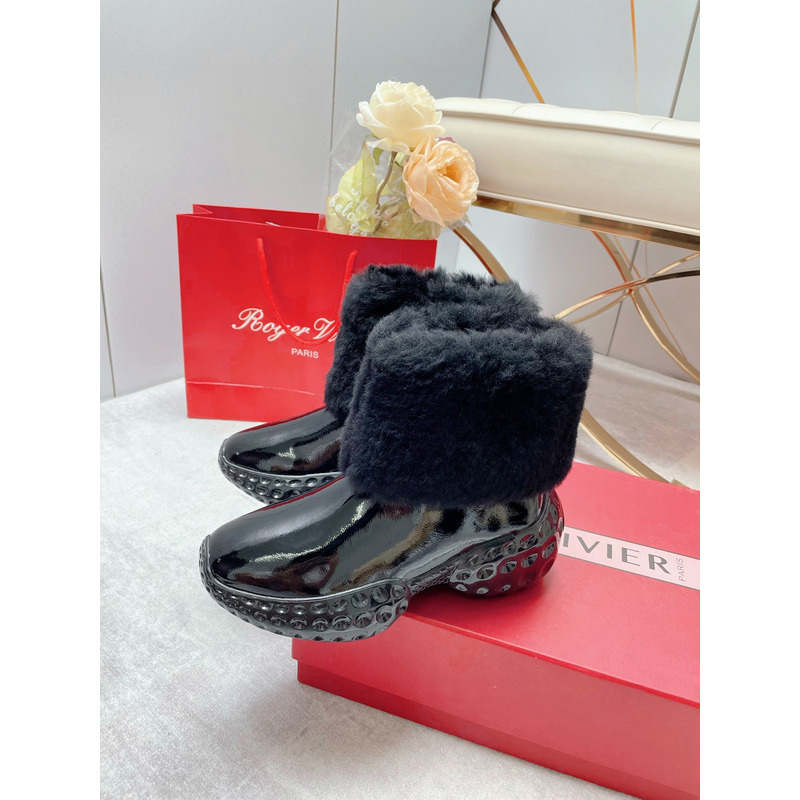 Roger Vivier Run Light Fur Ankle Boots in Black