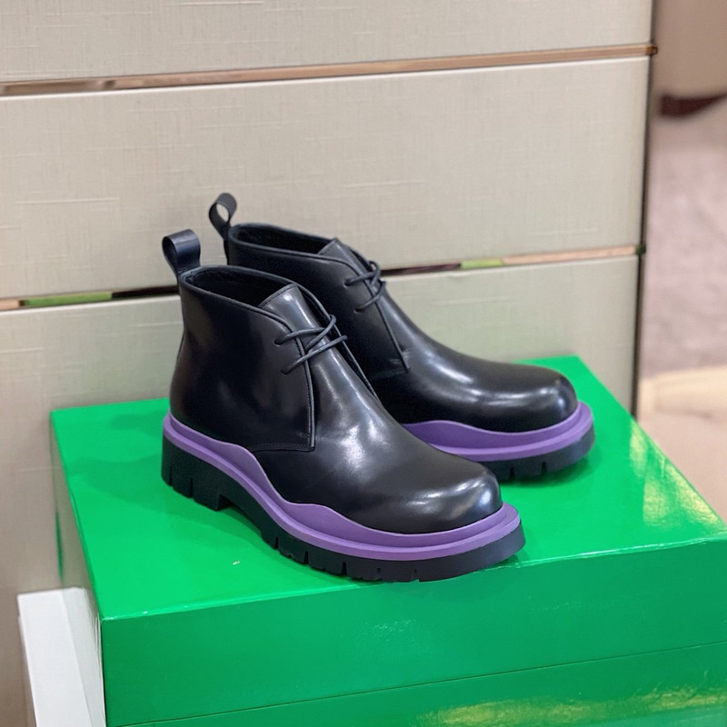 Bo*te*ga ve*ne*ta tire round toe boots black and purple