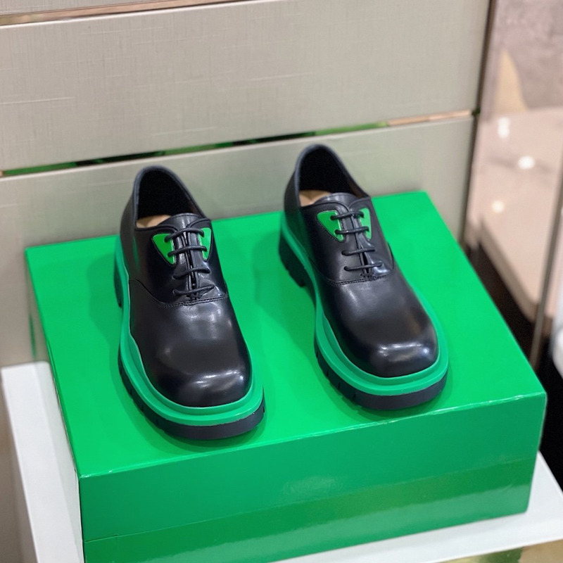 Bo*te*ga ve*ne*ta tire shoes black and green