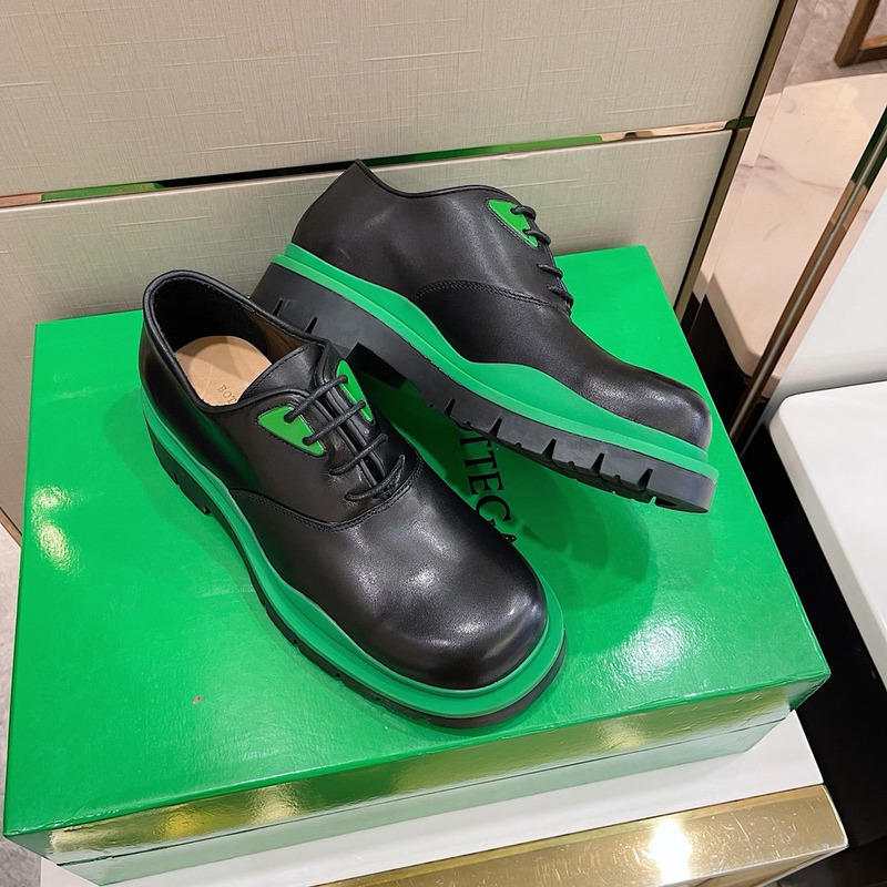 Bo*te*ga ve*ne*ta tire shoes black and green