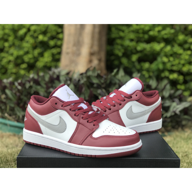 Air Jordan 1 Low "Bordeaux"