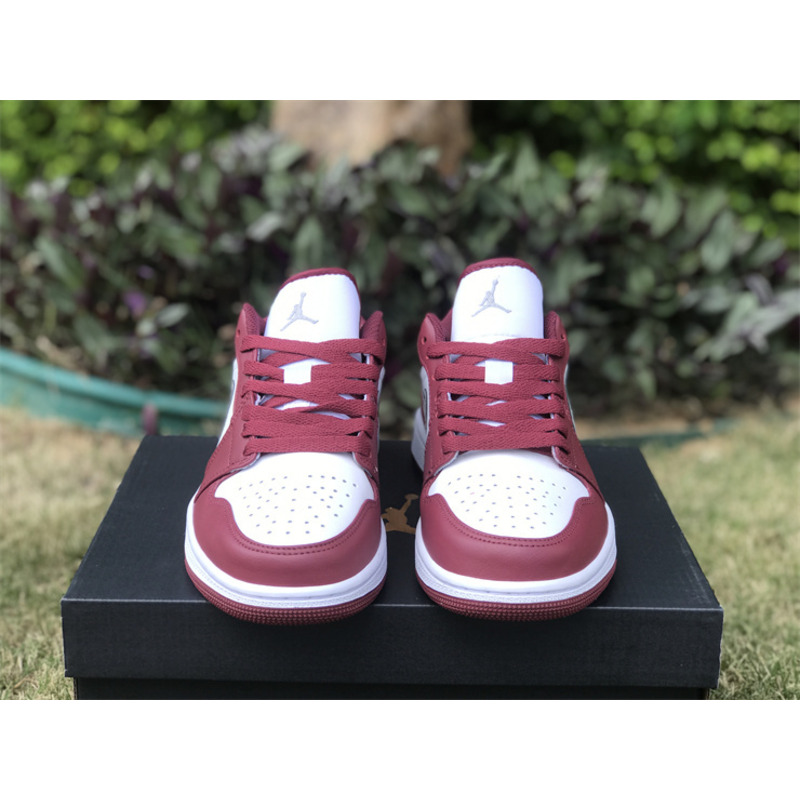 Air Jordan 1 Low "Bordeaux"