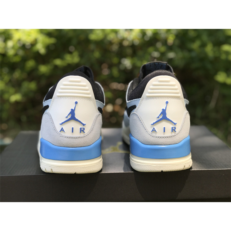 Jordan Legacy 312 Low Psychic Blue