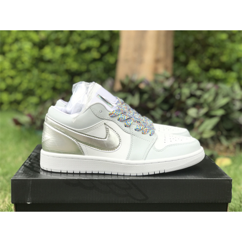 Jordan Jordan 1 Low SE Tear Away Silver