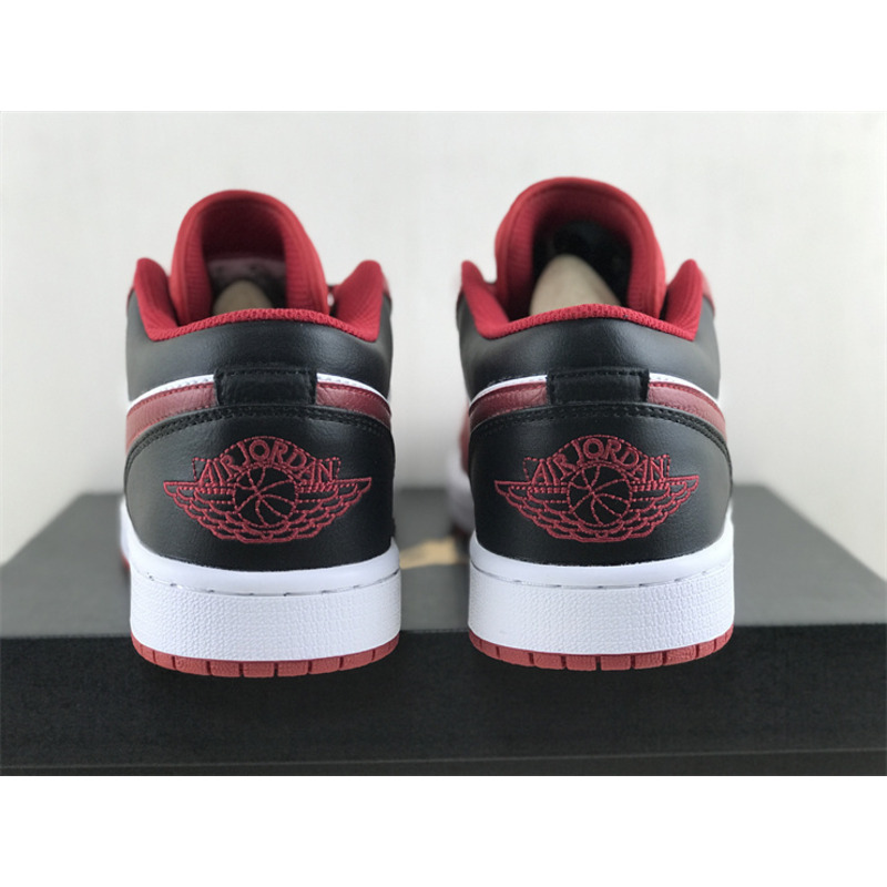 Jordan Air Jordan 1 Low “Chicago Bulls” in Red