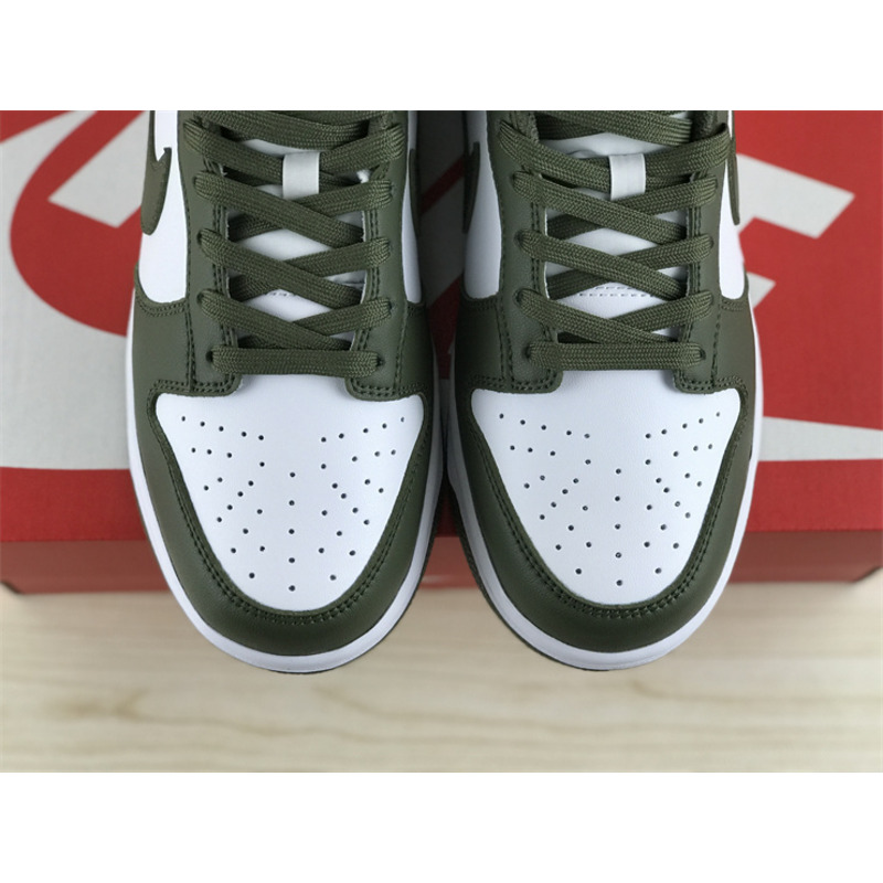 Nike Dunk Low"Medium Olive"