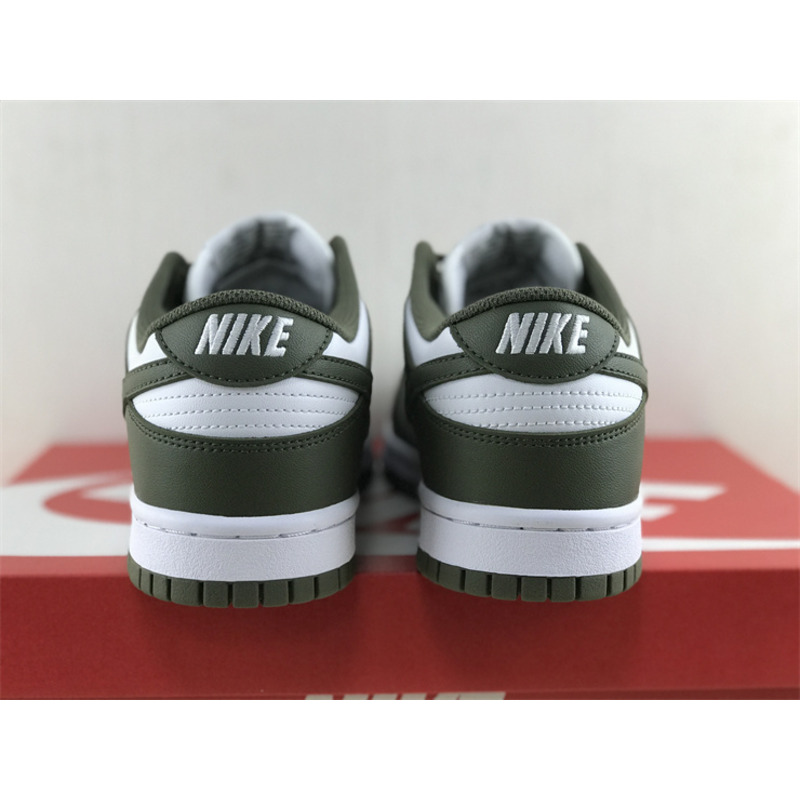 Nike Dunk Low"Medium Olive"