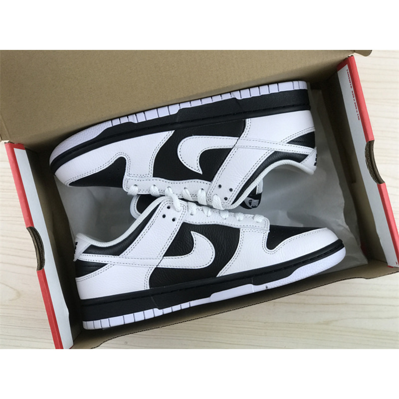 Nike Dunk Low “Reverse Panda” in White&Black