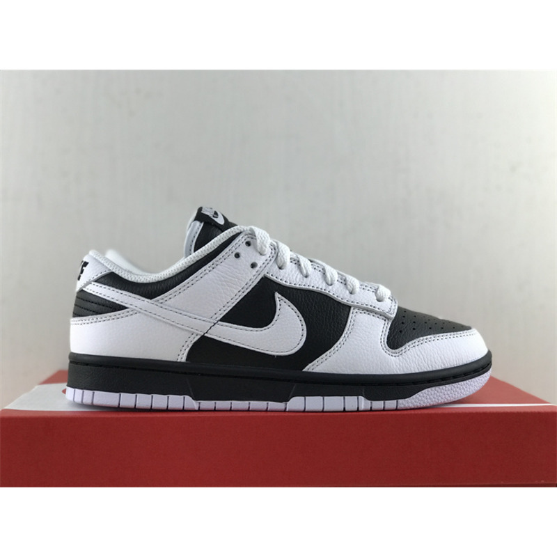 Nike Dunk Low “Reverse Panda” in White&Black