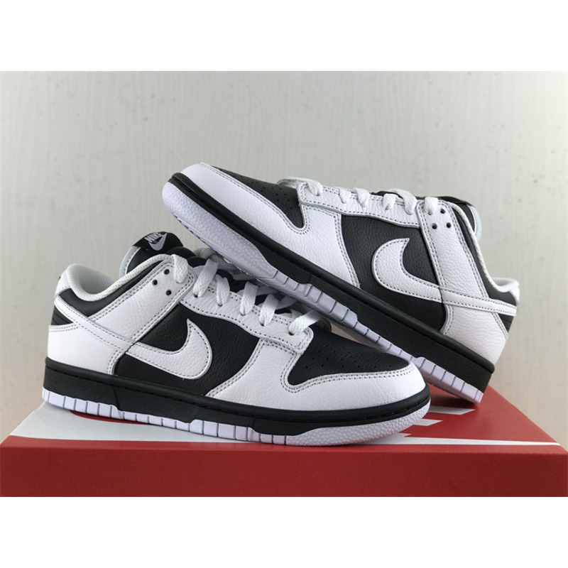 Nike Dunk Low “Reverse Panda” in White&Black