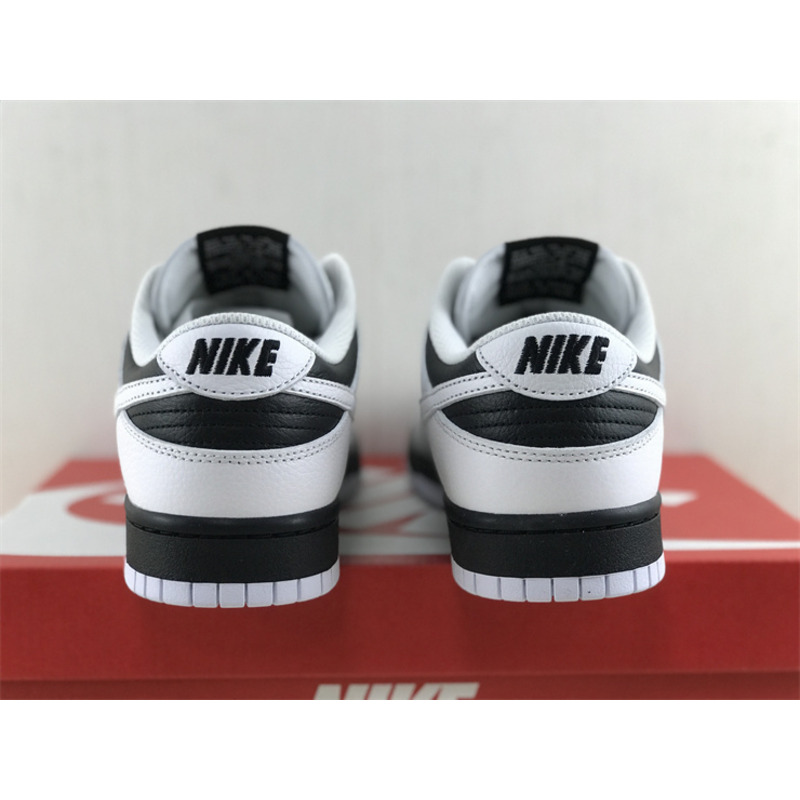 Nike Dunk Low “Reverse Panda” in White&Black