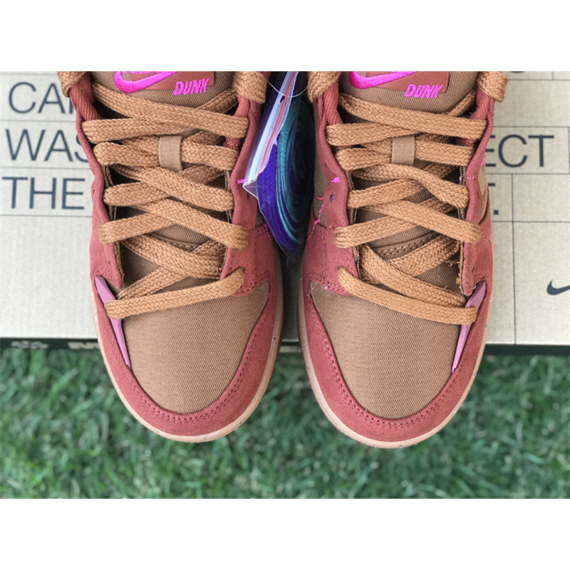 Nike Dunk Low Disrupt 2 in Brown Pink