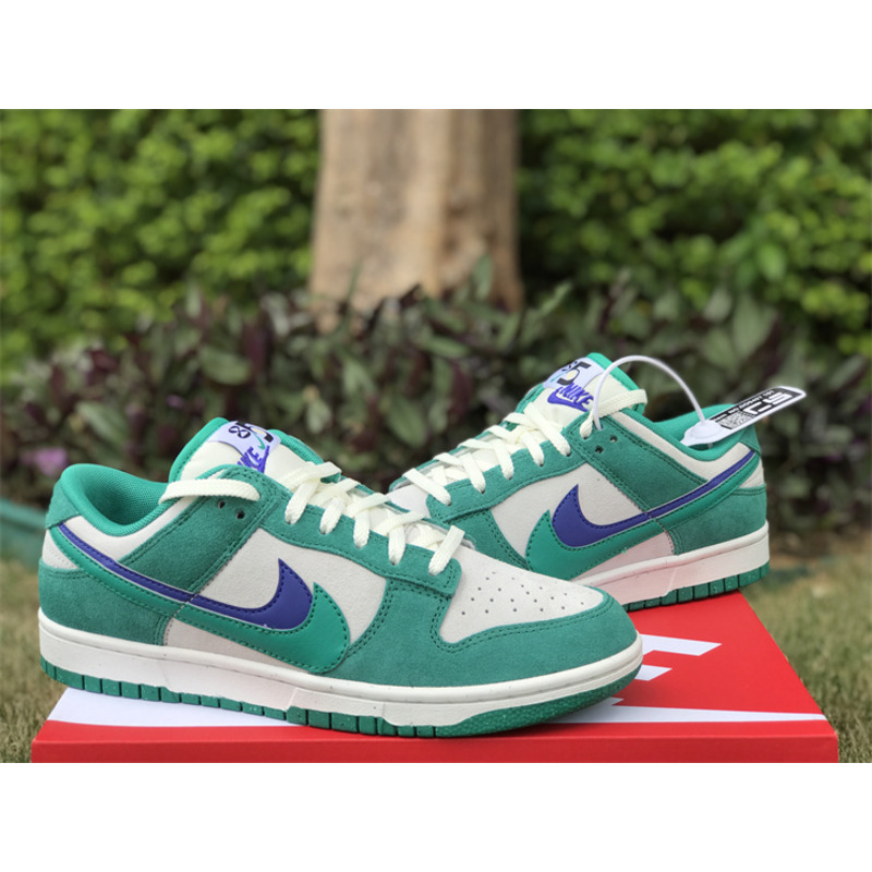 Nike Dunk Low SE 