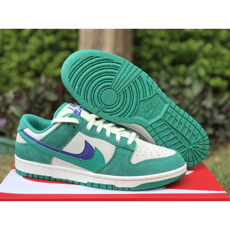 Nike Dunk Low SE 