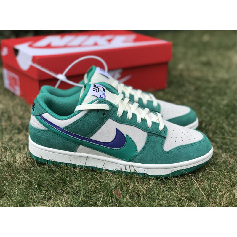 Nike Dunk Low SE 