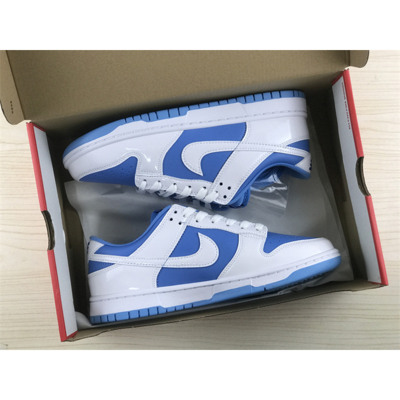 Nike Dunk Low Reverse UNC in Blue