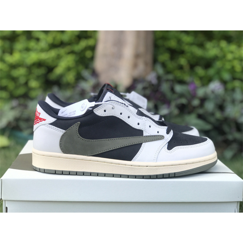 Jordan Travis Scott x Air Jordan 1 Low in Black&Grey