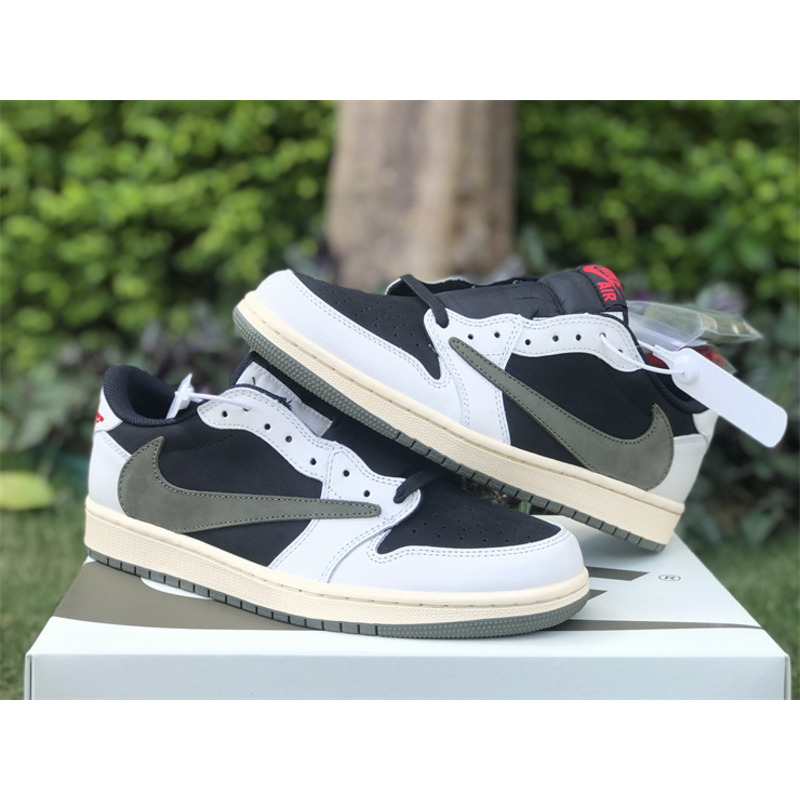 Jordan Travis Scott x Air Jordan 1 Low in Black&Grey