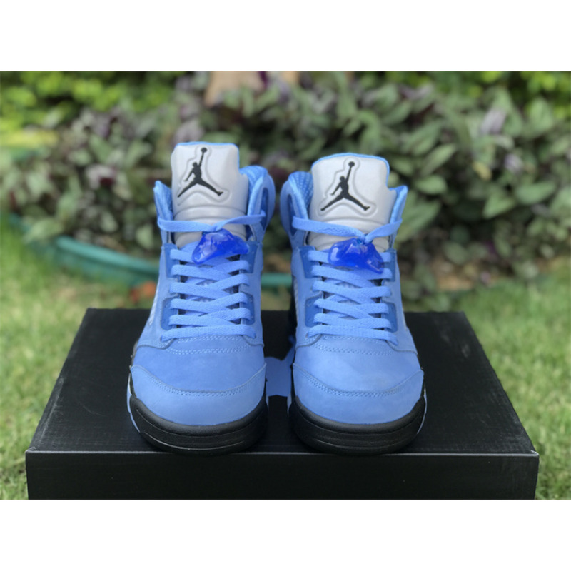 Jordan Air Jordan 5 "UNC" in Blue