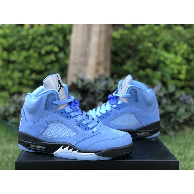 Jordan Air Jordan 5 "UNC" in Blue