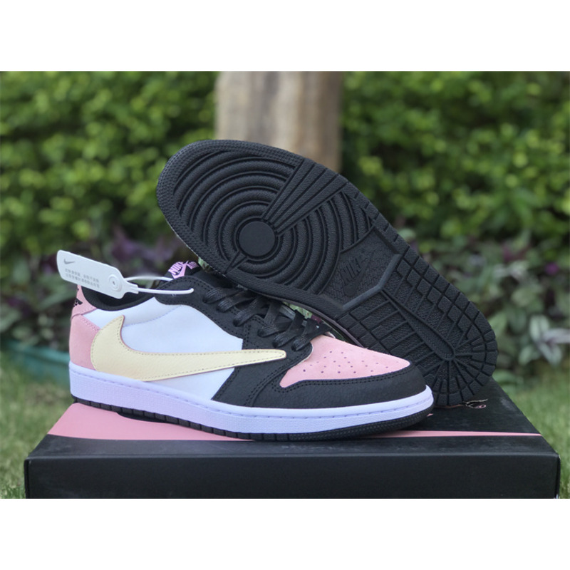 Jordan Low OG x Travis Scott Reverse Mocha in Pink