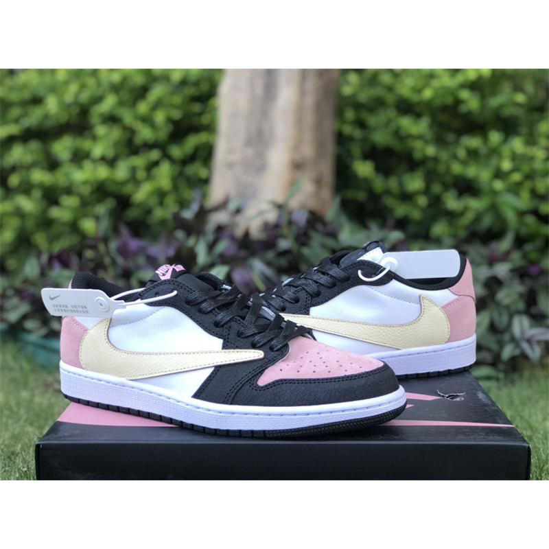 Jordan Low OG x Travis Scott Reverse Mocha in Pink