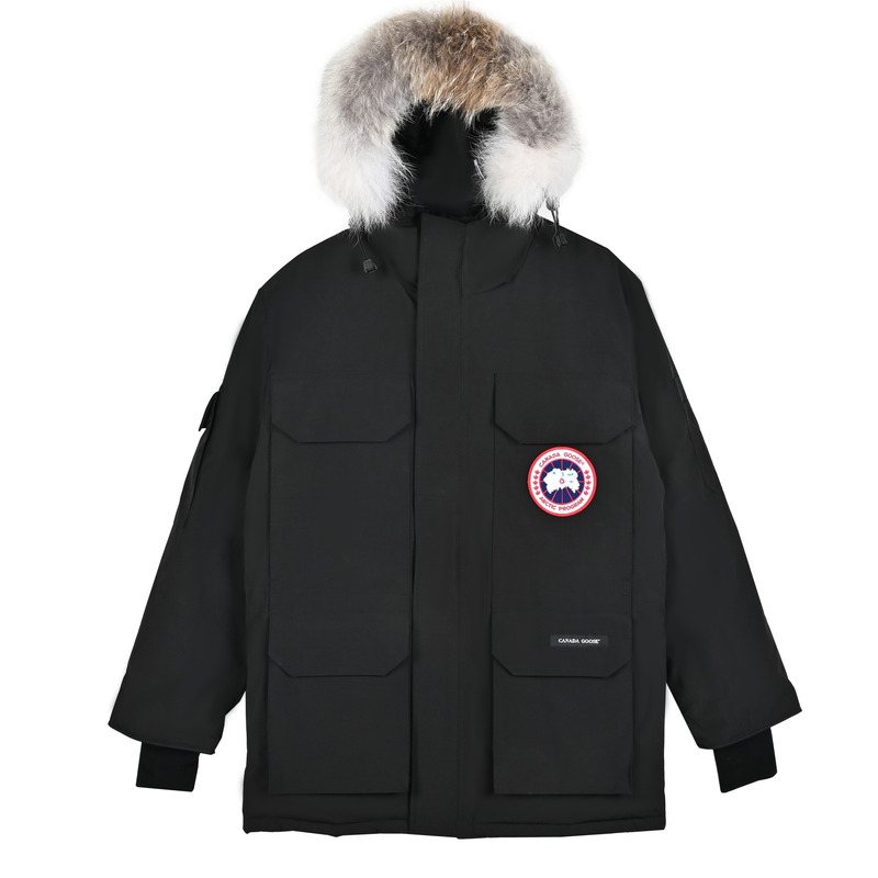 Can*a Go*e expedition parka in black