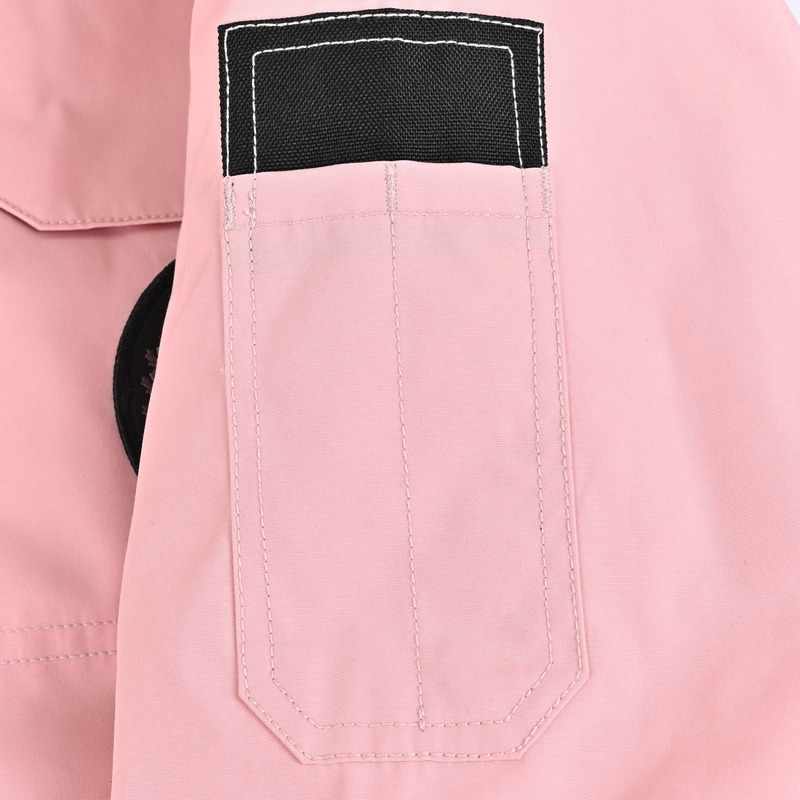 Can*a Go*e expedition parka in pink