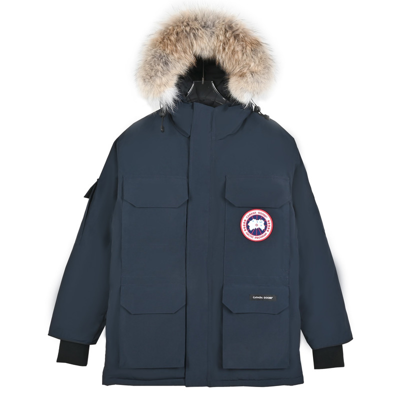 Can*a Go*e expedition parka in navy