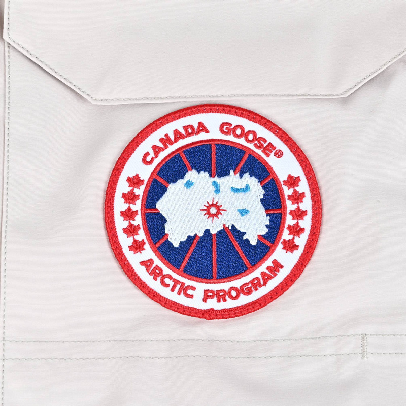 Can*a Go*e expedition parka in white