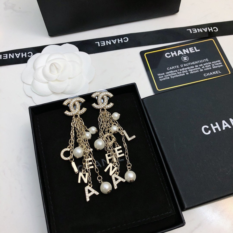 Ch*el pre-owned 2020 cc pearl embellished dangling earrings