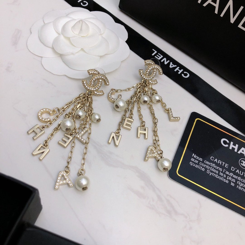 Ch*el pre-owned 2020 cc pearl embellished dangling earrings