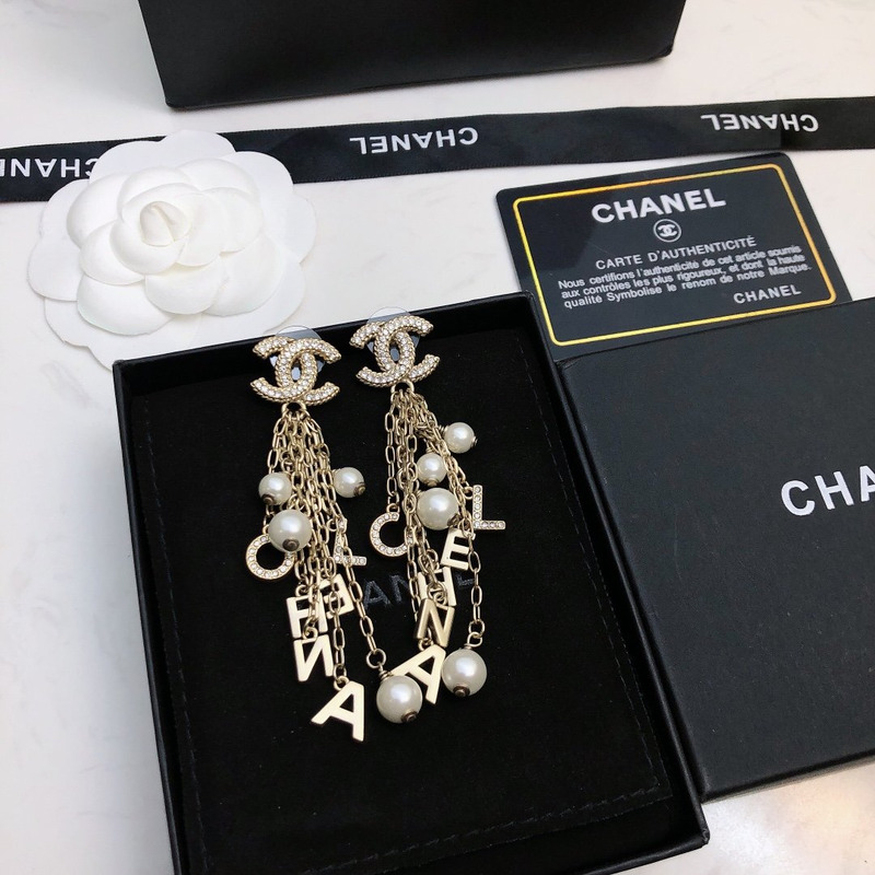 Ch*el pre-owned 2020 cc pearl embellished dangling earrings