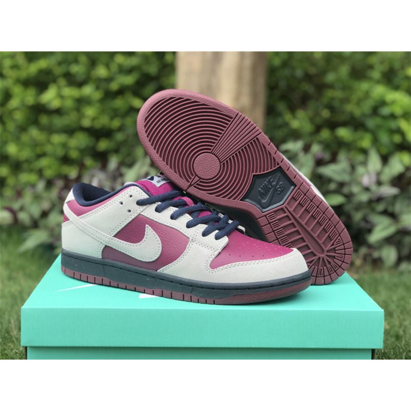 Nike SB Dunk Low Atmosphere Grey True Berry