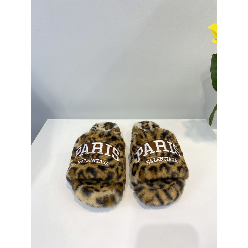 Ba*len*cia*ga logo-embroidered leopard print faux fur slides