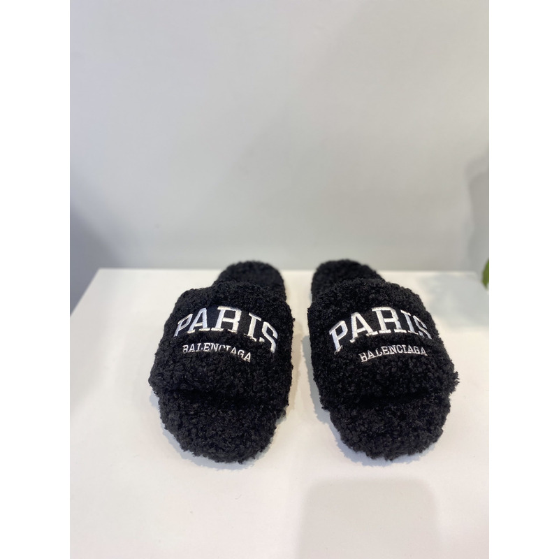 Ba*len*cia*ga logo-embroidered paris faux slides black