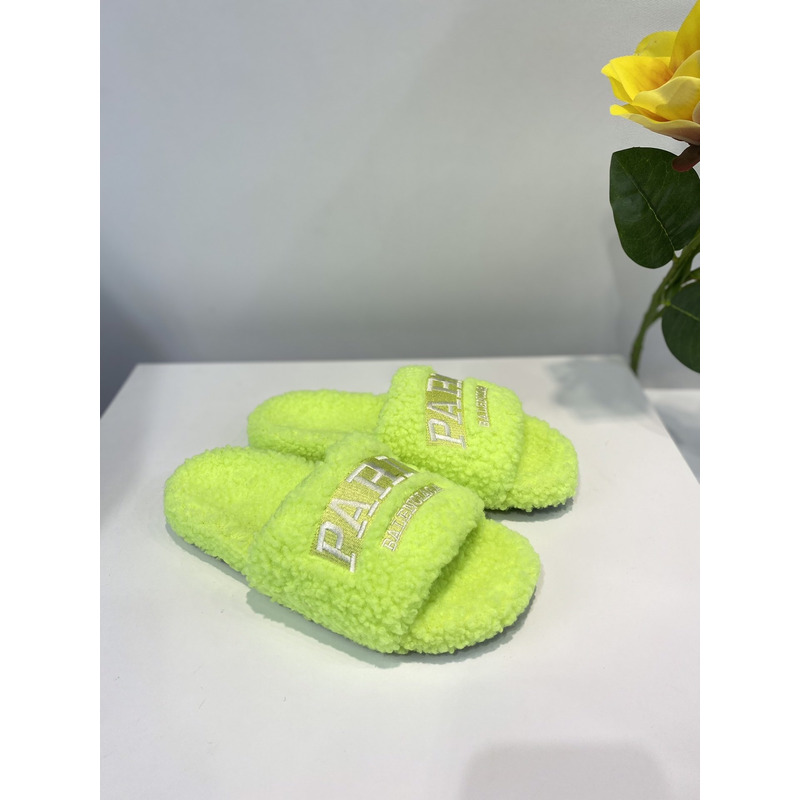 Ba*len*cia*ga logo-embroidered paris faux slides neon green