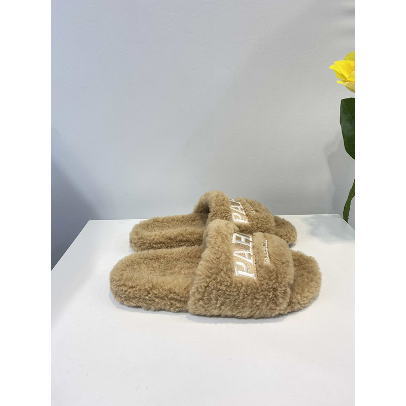 Ba*len*cia*ga logo-embroidered paris faux slides camel