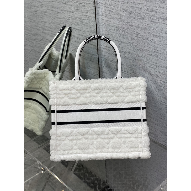 D*or small book tote bag cannage shearling latte